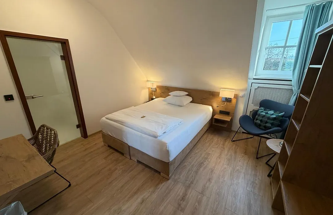 Landhotel Kauzenberg-1