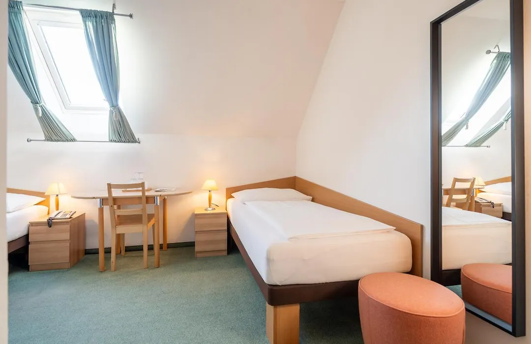 Hotel Mariahilf-1