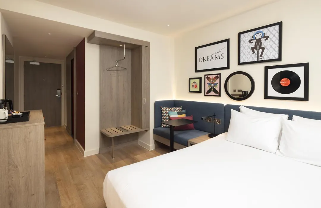 Hampton By Hilton London City-1