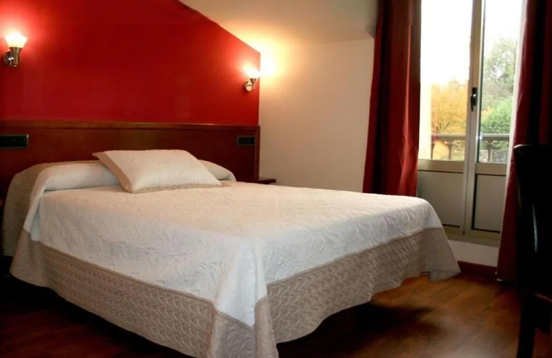 Hotel Virgen de Covadonga-1