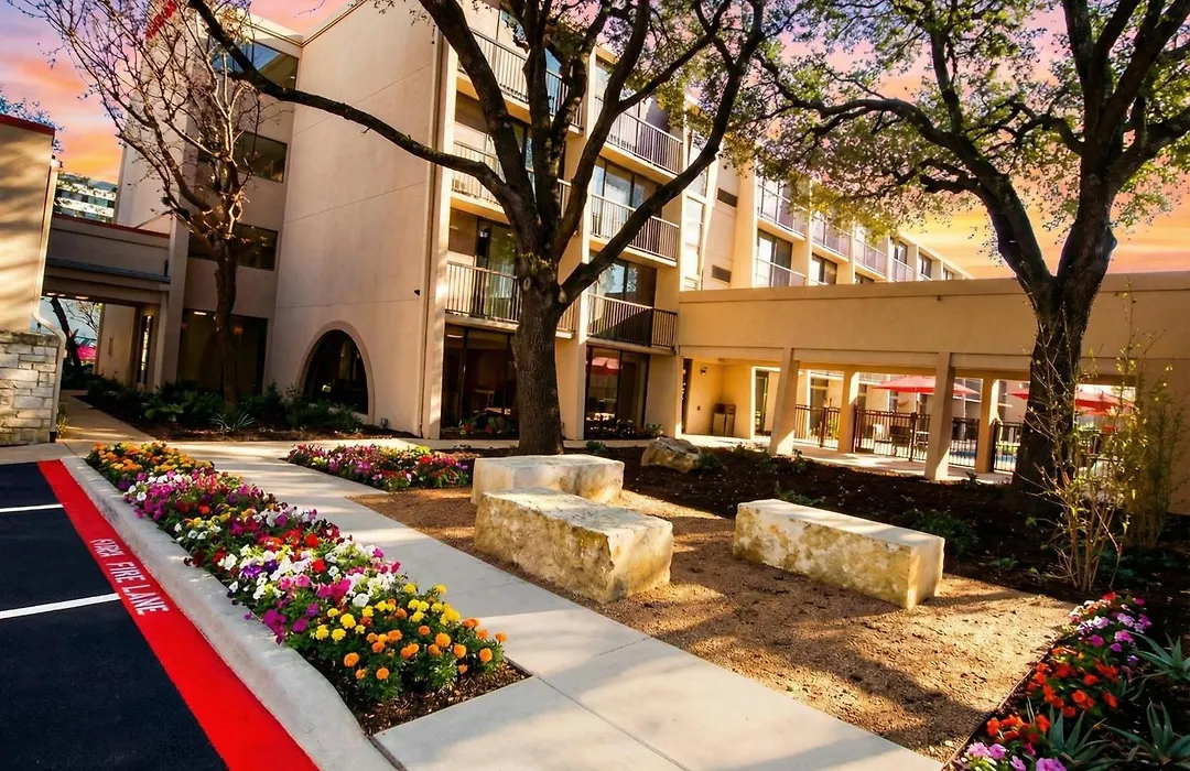Ramada By Wyndham Austin South-1