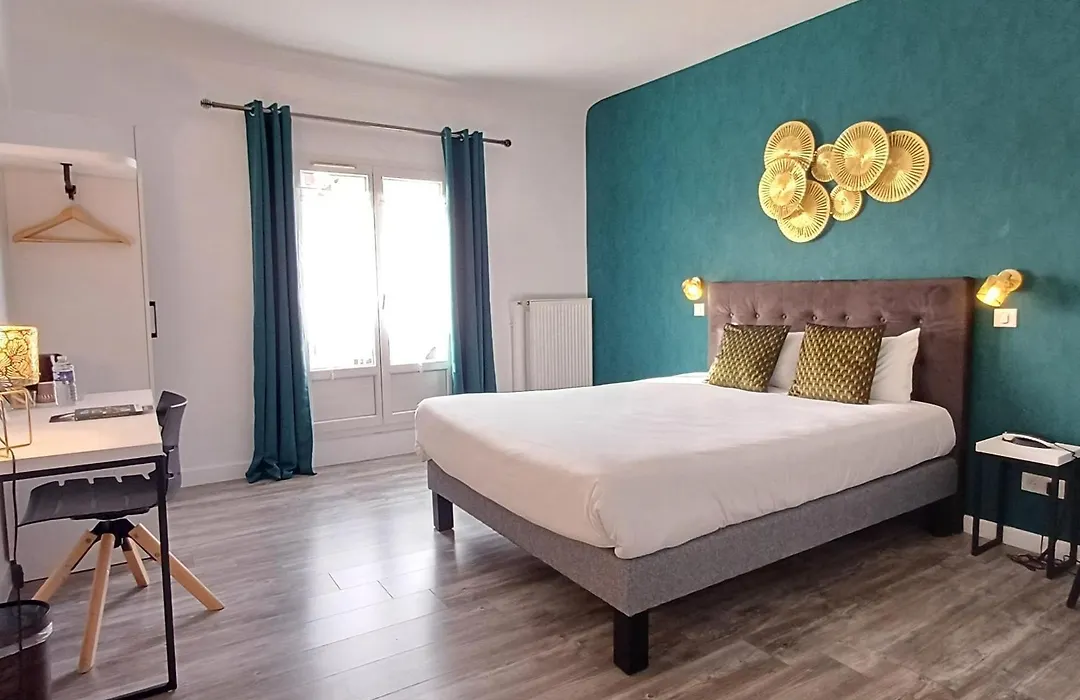 Logis Hotel Le Cerf-1