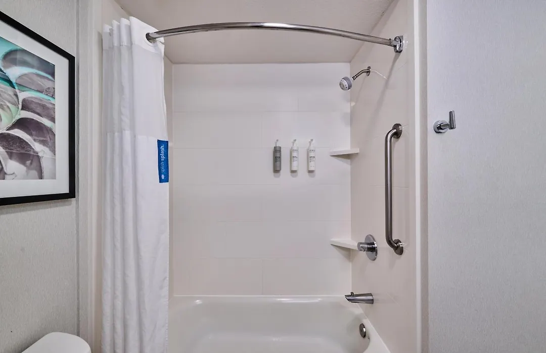 Hampton Inn & Suites Hermosa Beach-1