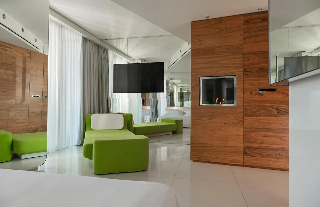 I-Suite Hotel-1