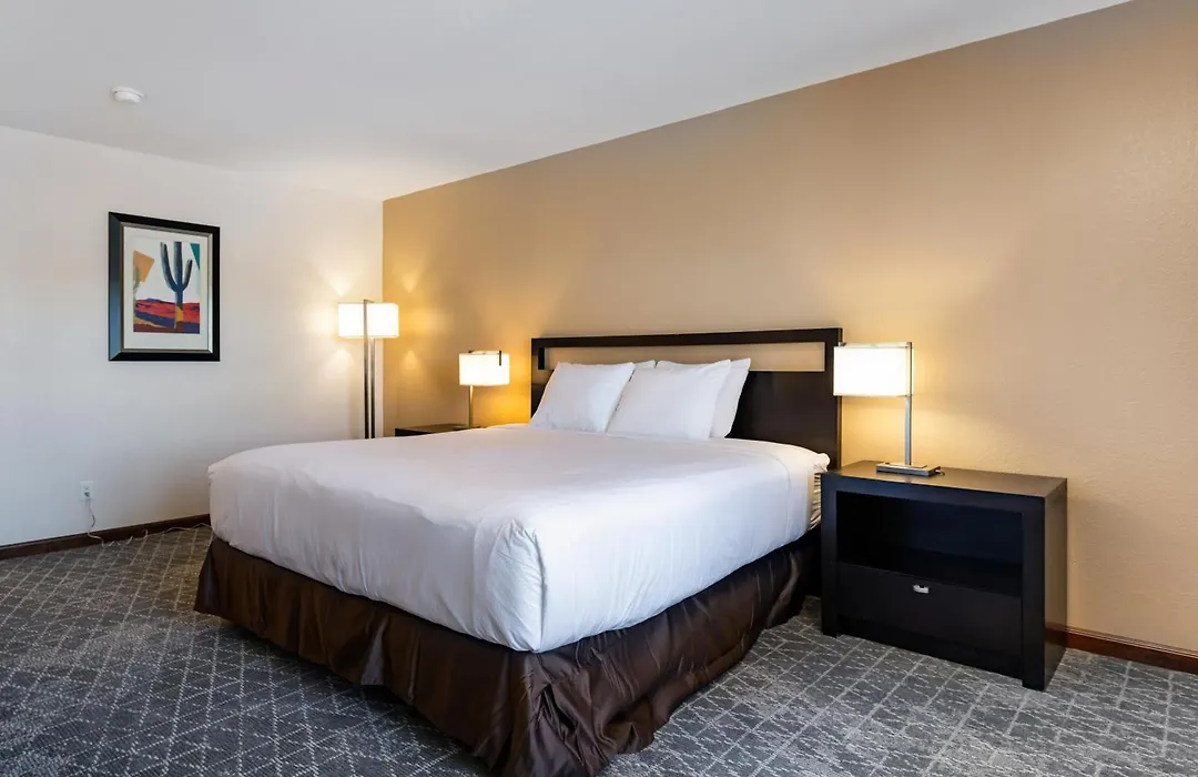 The Prime Suites, Vallejo - Napa Valley And Six Flags Discovery Kingdom-1
