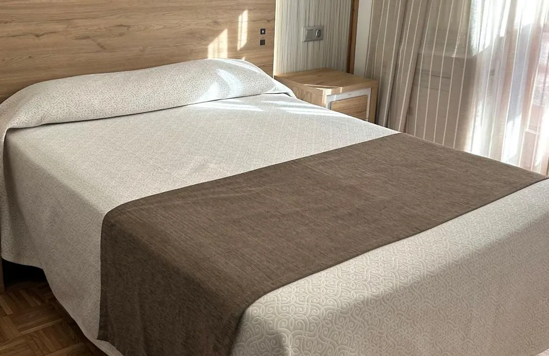 Hotel Can-Vic-1