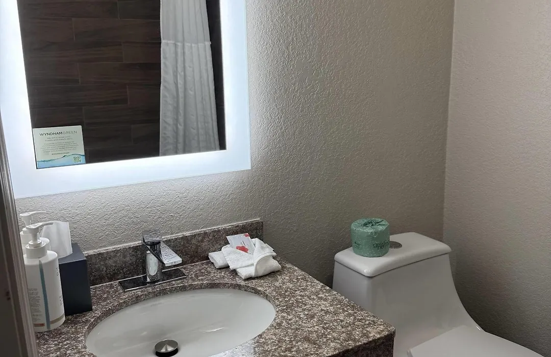 Days Inn By Wyndham Ocala North-1