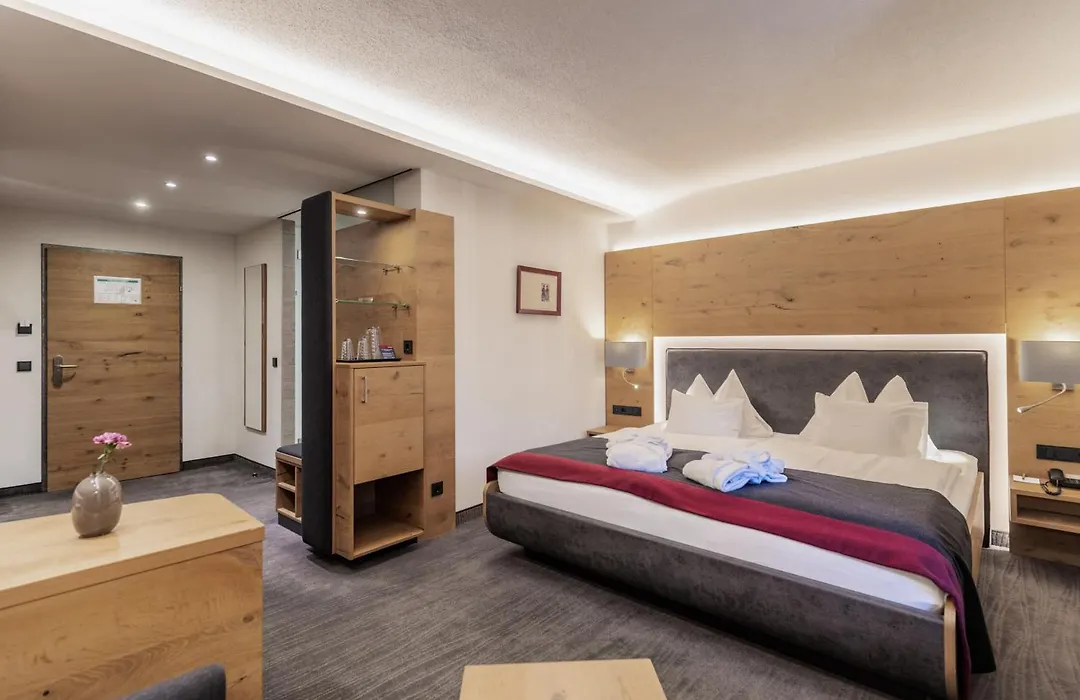 Sporthotel Wagrain-1