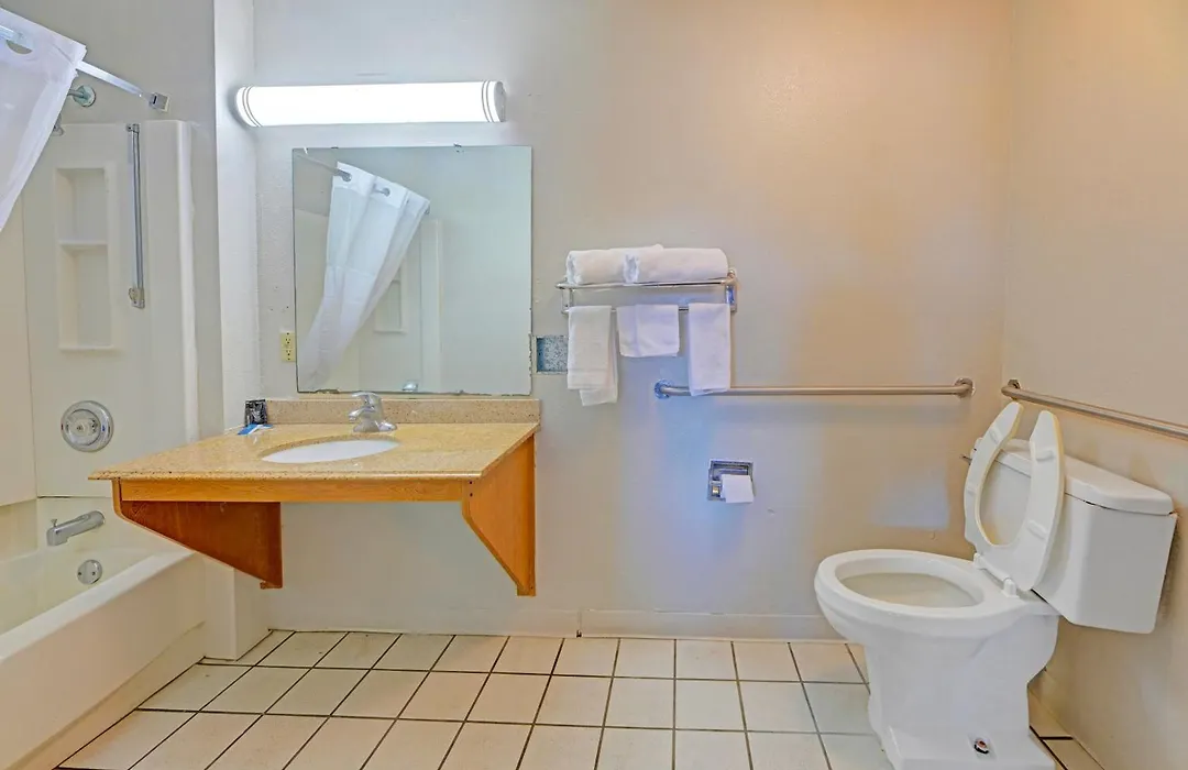 Travelers Inn By Oyo Wichita Falls-1