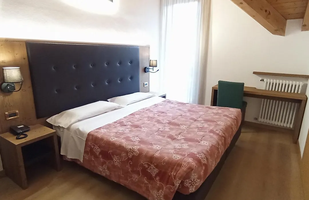 Hotel Serena-1