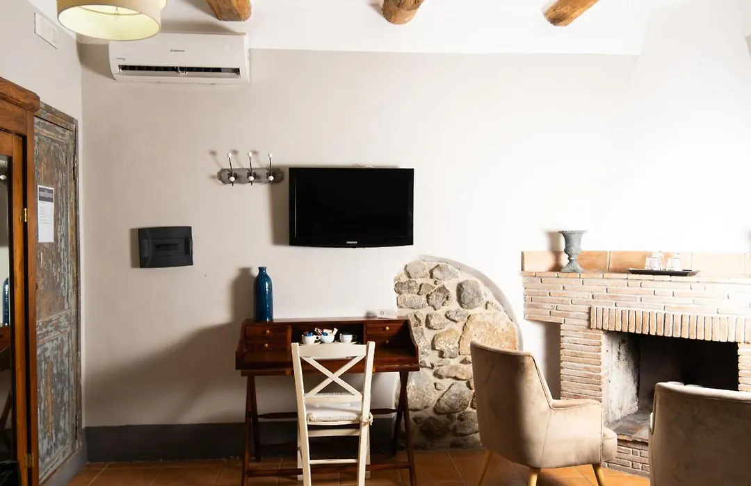 Hotel Borgo Vistalago-1