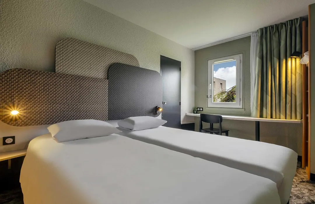 B&B Hotel Niort Sud Venise Verte-1