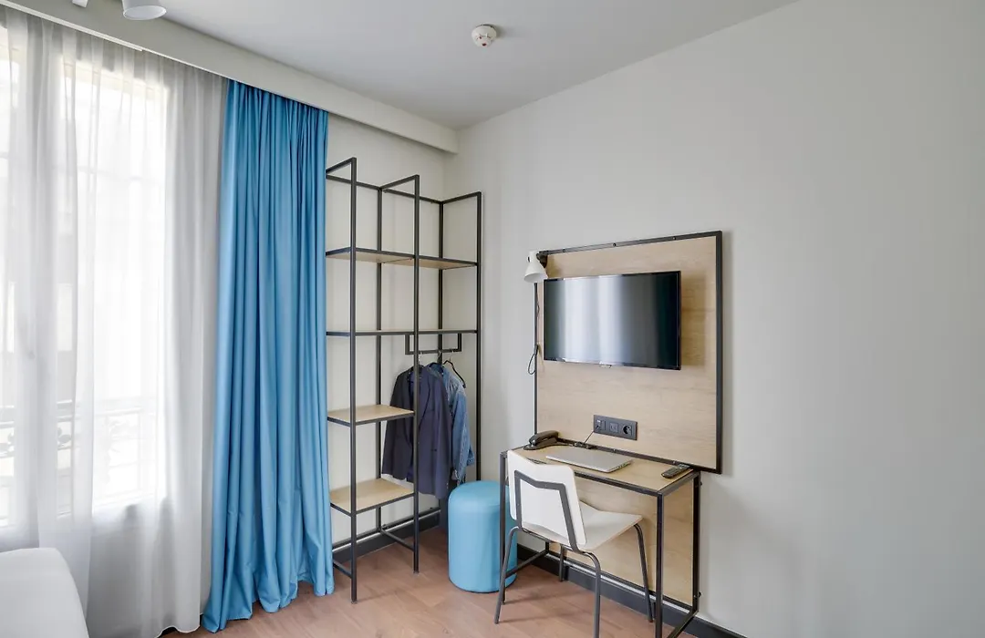 ibis Levallois Perret-1