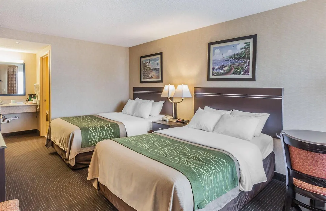 Comfort Inn On The Bay-1