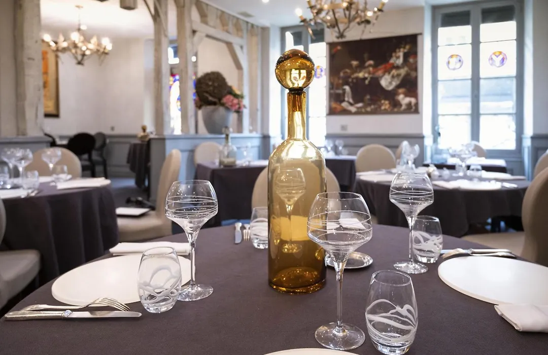 Logis Hôtels Restaurant Les 3 Rois-1