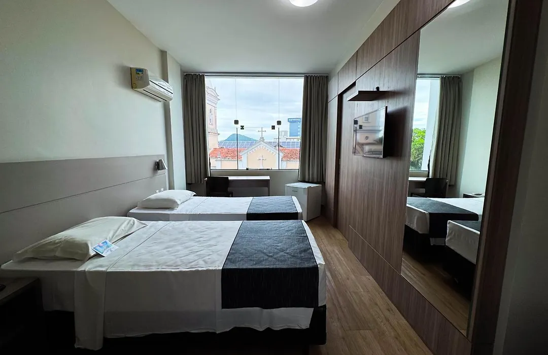 Hotel Valerim Itajaí / Navegantes-1