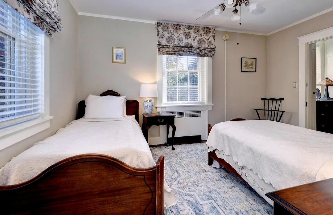 Cedars Of Williamsburg Bed & Breakfast-1