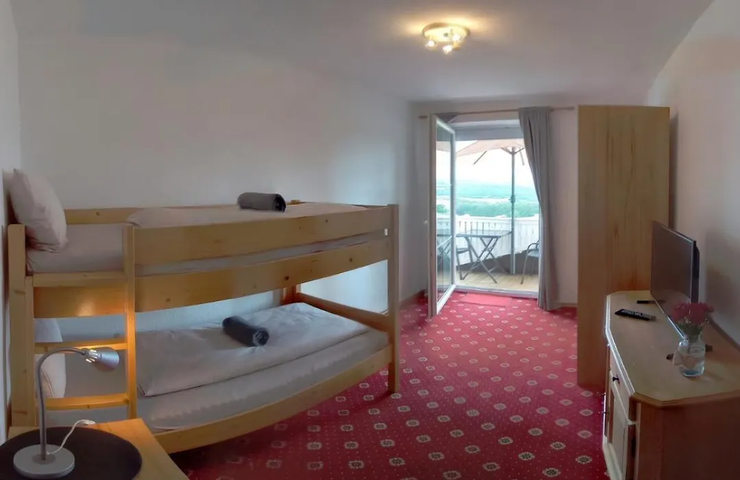 Hotel Haus am Berg-1