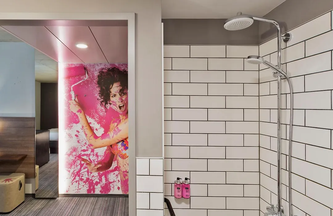 Moxy Frankfurt East-1