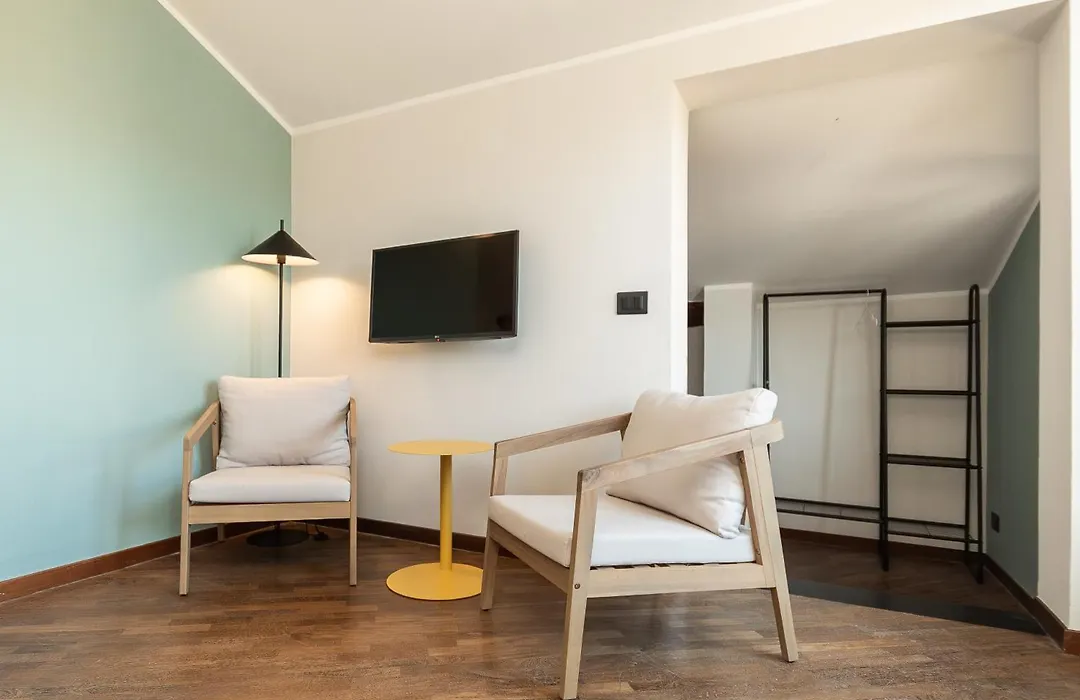 Genova Suite Art-1