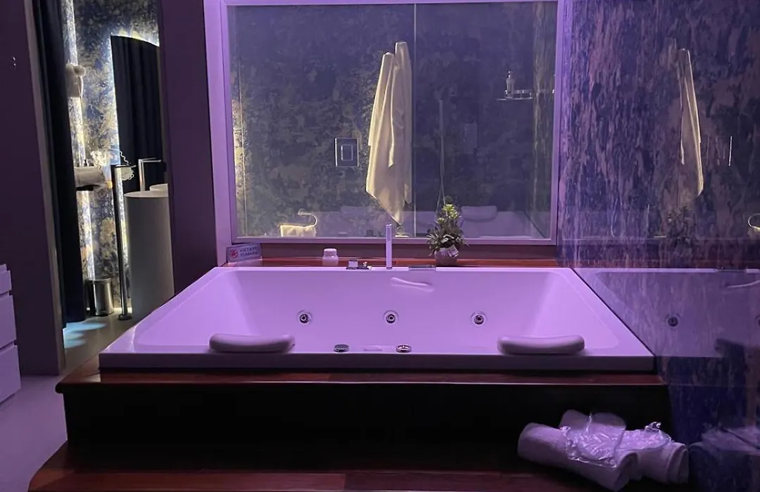 Hotel 2000-1