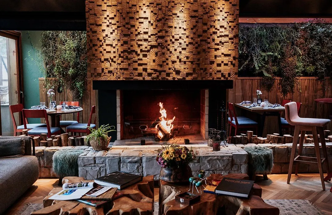 Wood Hotel-1