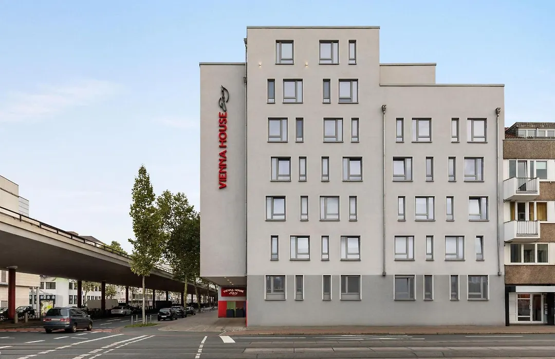 Vienna House Easy By Wyndham Bremen City-1