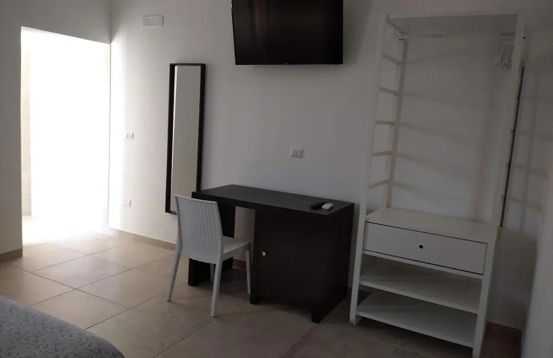 B&B Poseidon-1