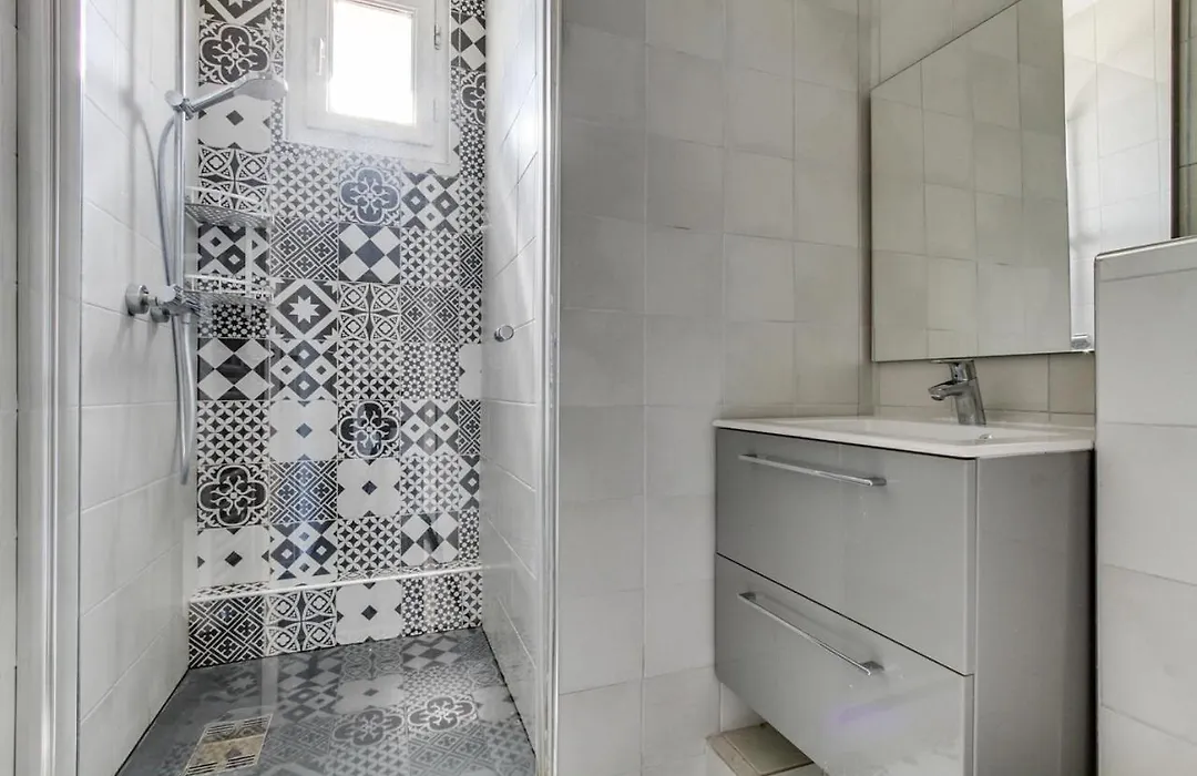 Neuilly-sur-Seine calme et lumineux. B&B. 3 chambres-1