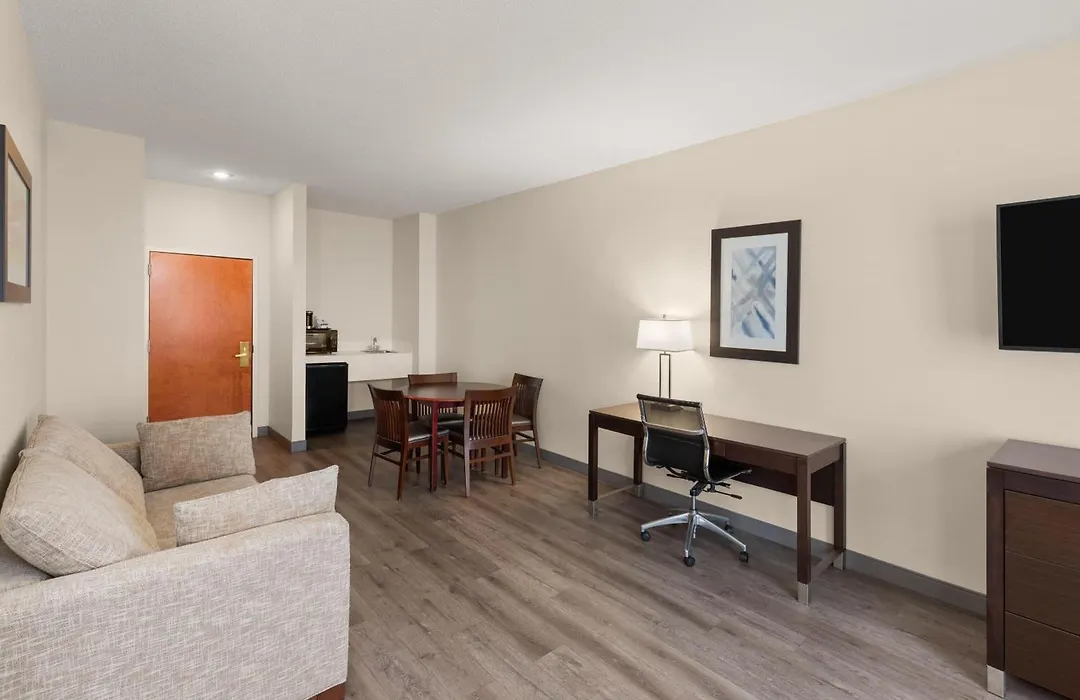 Wingate By Wyndham Destin-1