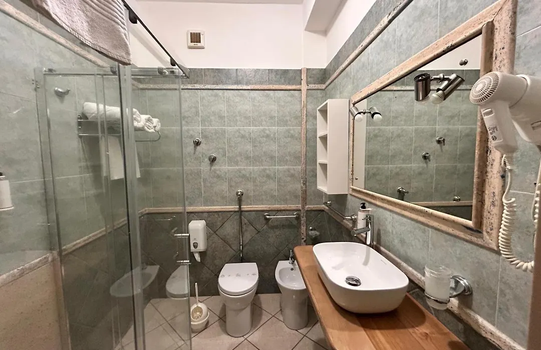 Hotel Al Faro-1