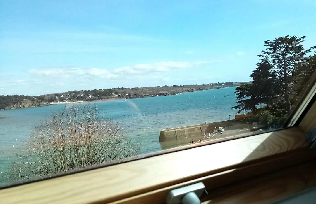 Hôtel Du Port Et De L'aven-1