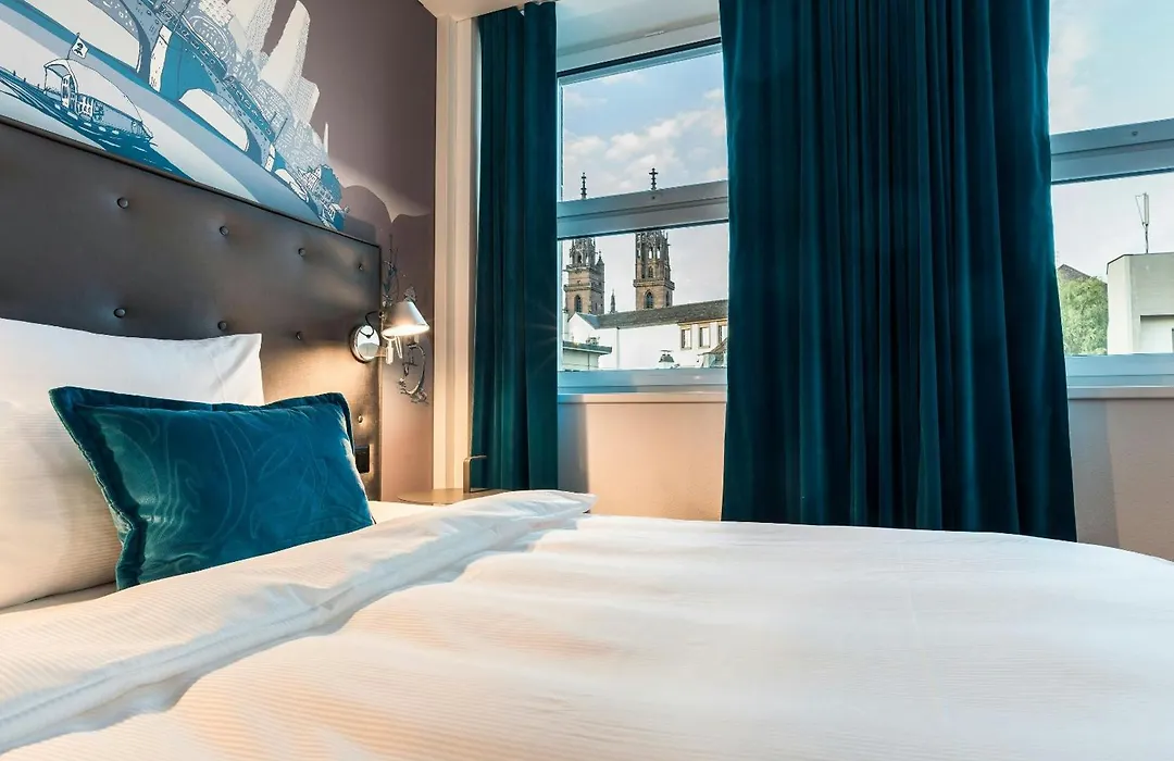 Motel One Basel-1