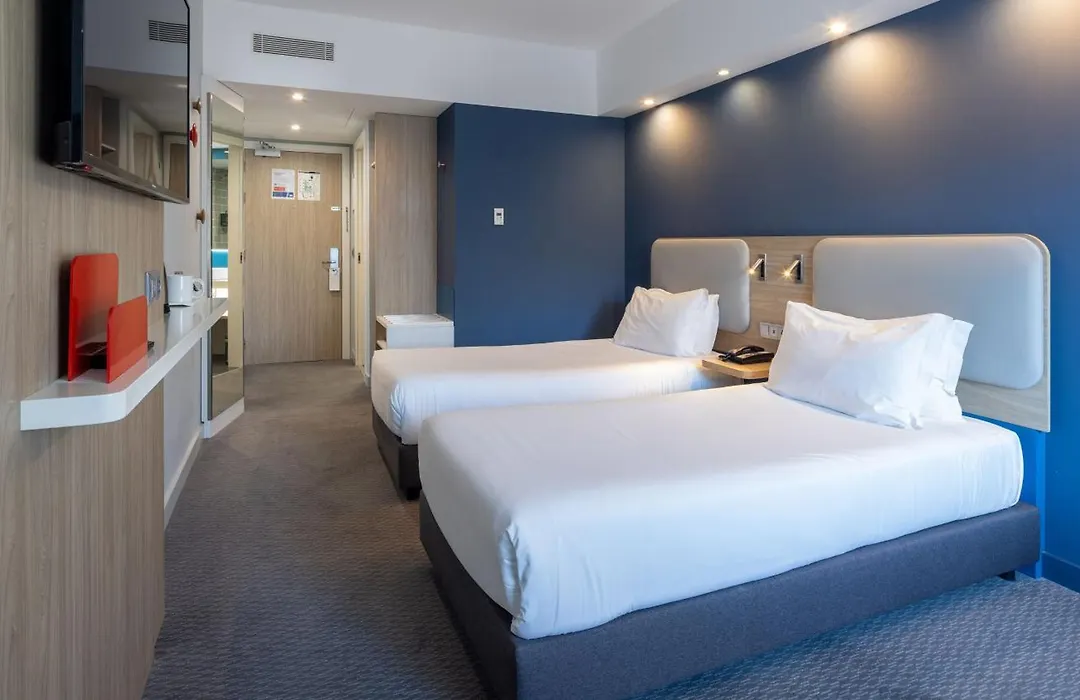 Holiday Inn Express Porto City Centre By Ihg-1