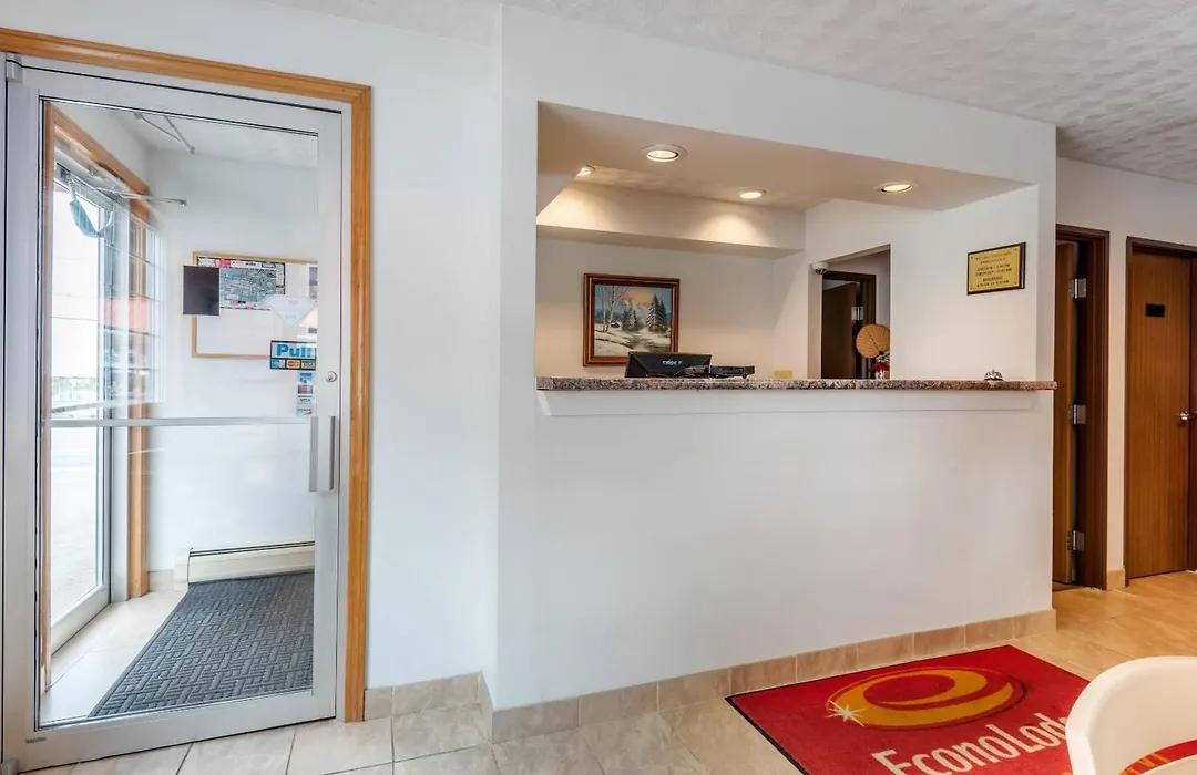 Econo Lodge Saint Albans-1