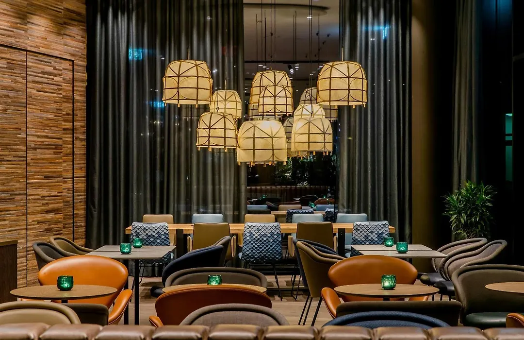 Motel One Bonn-Hauptbahnhof-1