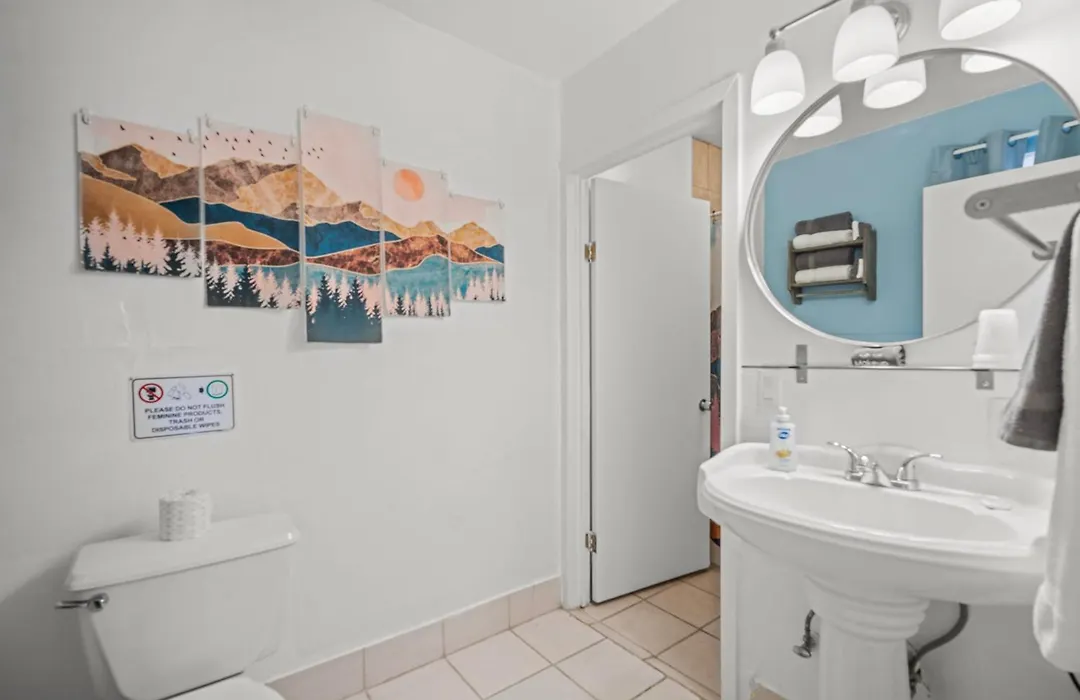 Bluebird Day Inn & Suites-1
