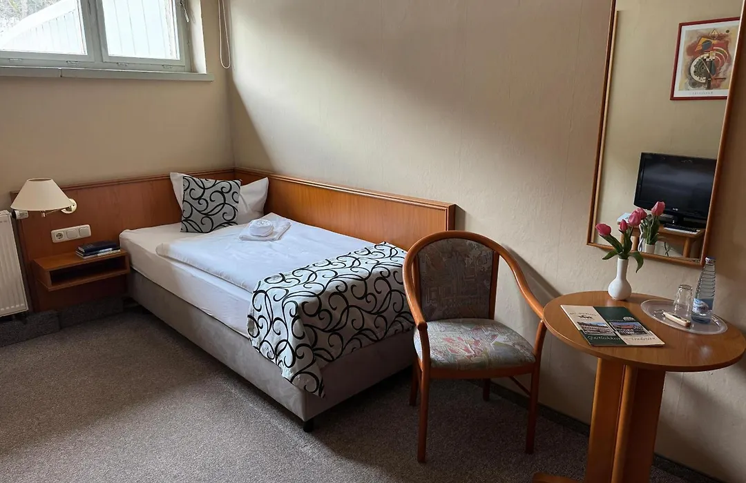 Hotel Zum Kanzler-1