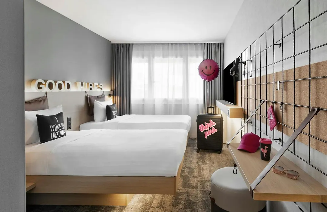 Moxy Zurich-1