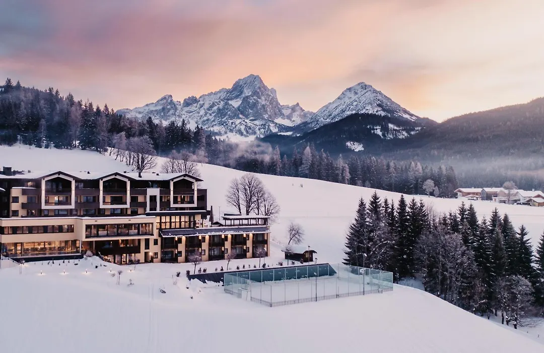 Hotel Neubergerhof-1