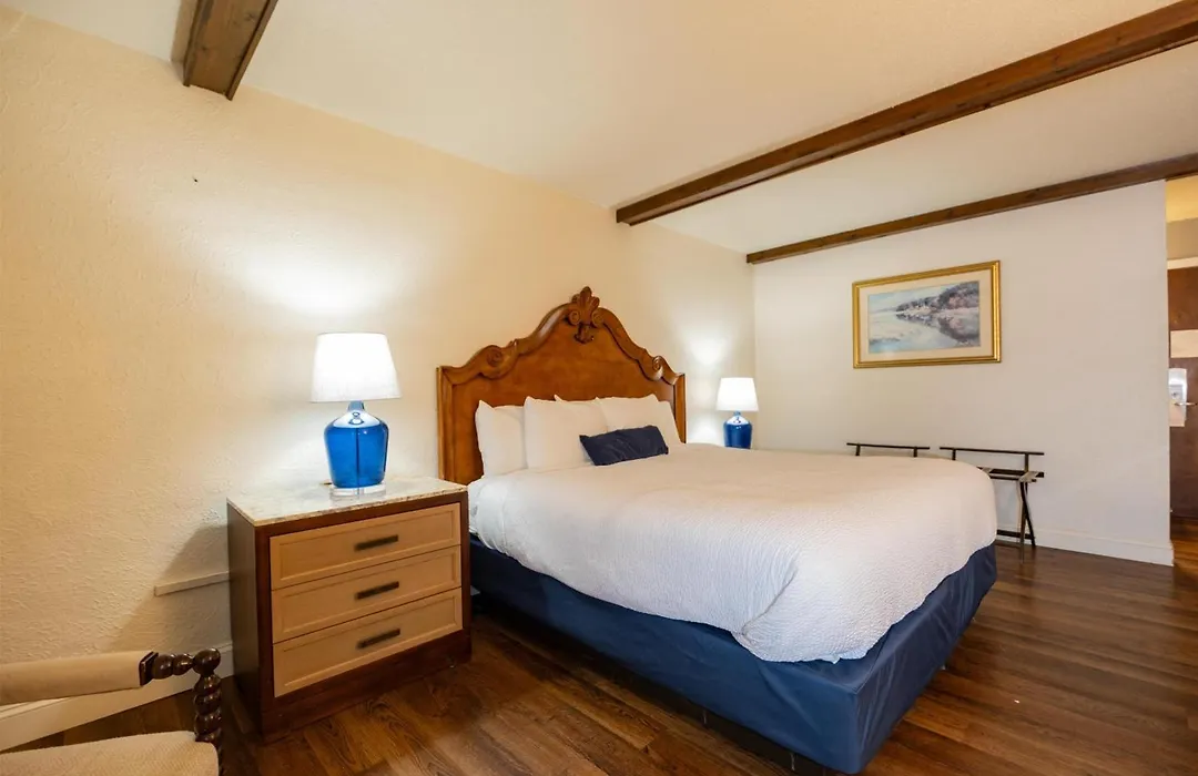 Fireside Inn And Suites Bangor-1