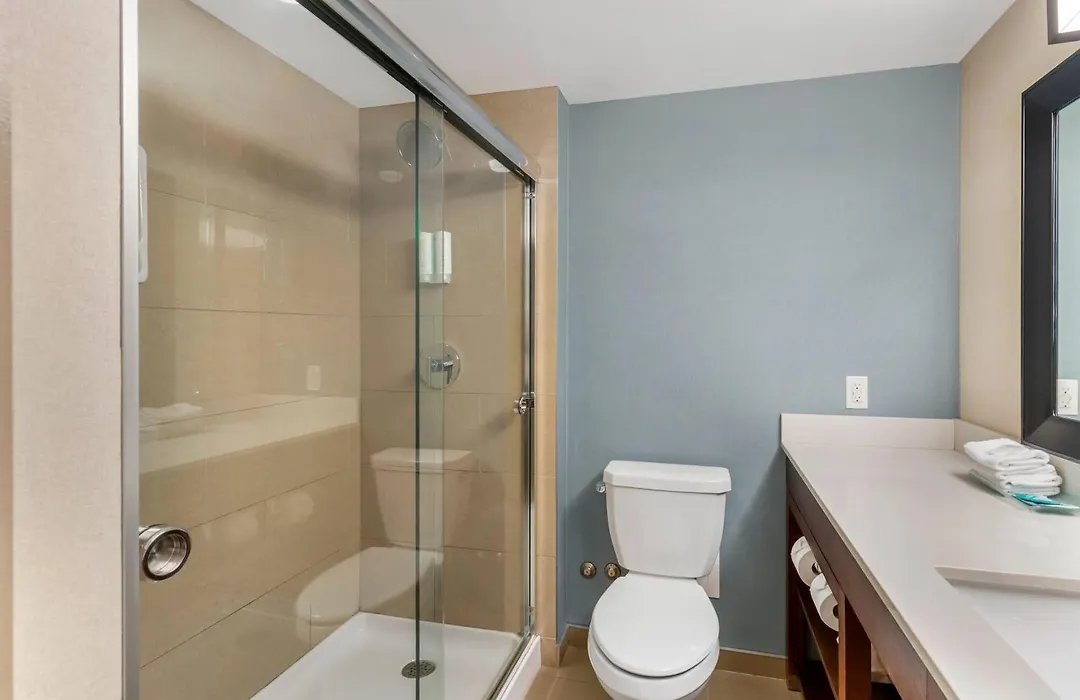 Clarion Hotel & Suites-1
