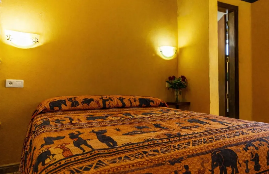 Hotel Selwo Lodge - Animal Park Tickets Included-1