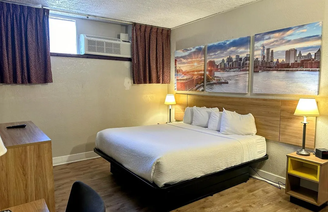 Days Inn By Wyndham Pittsburgh-1