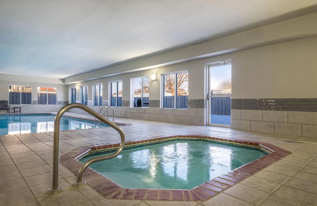 Days Inn By Wyndham Dodge City-1