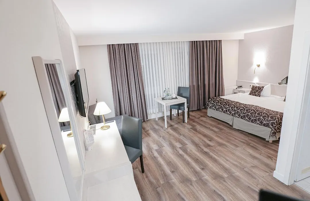 Hotel Märkischer Hof-1