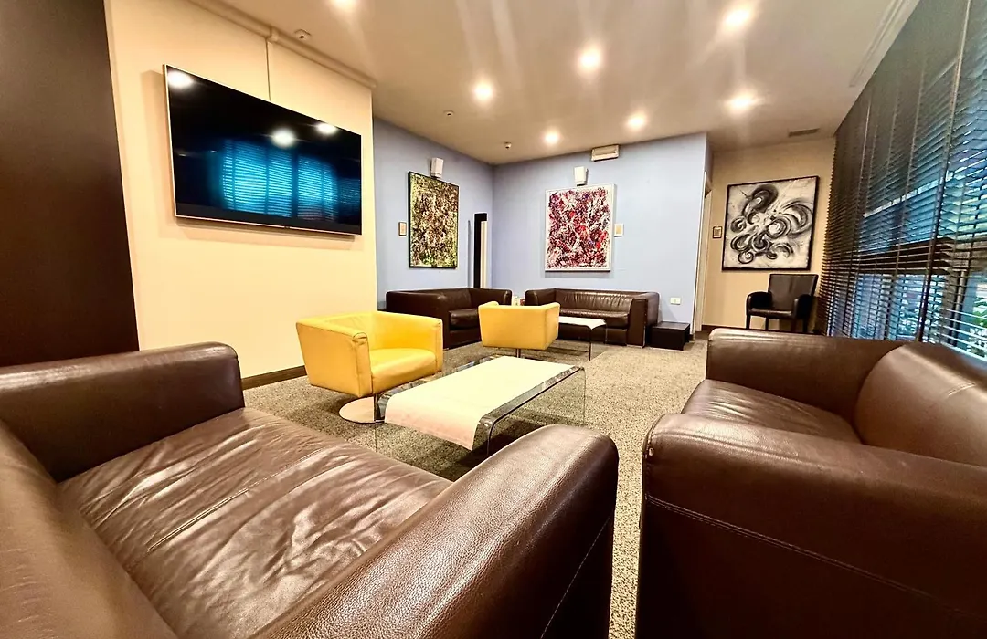 Executive Hotel-1