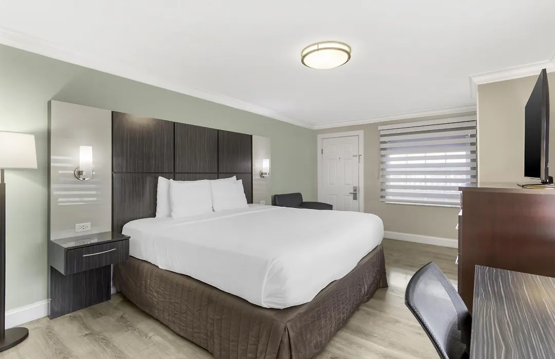 Best Western Historic Bayfront-1