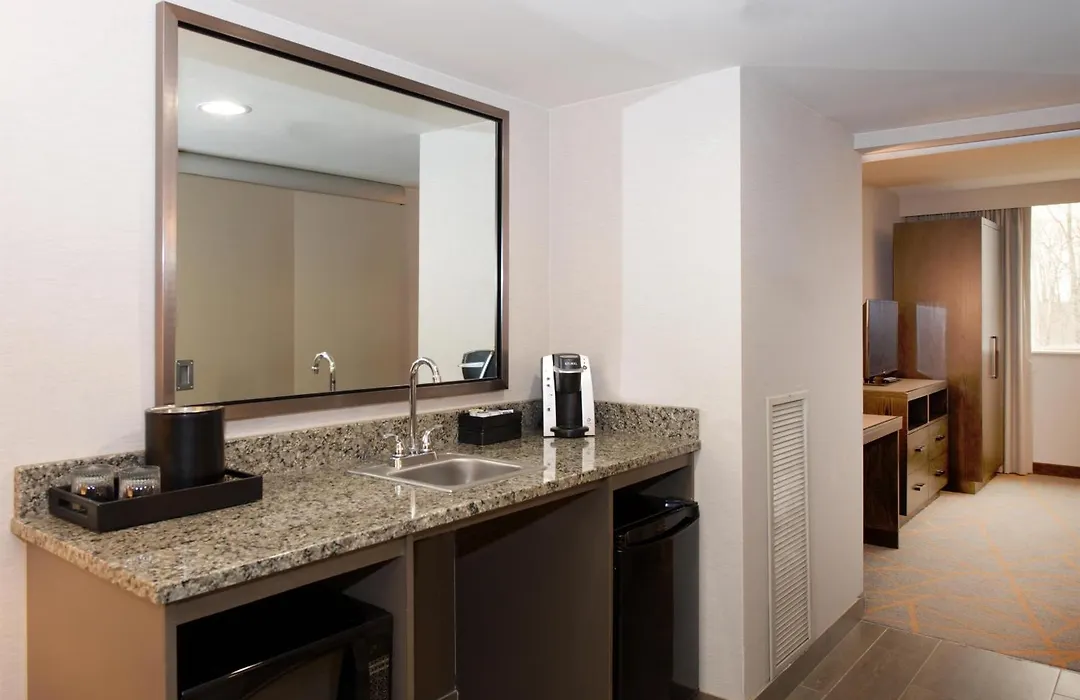 Embassy Suites By Hilton Cincinnati Northeast - Blue Ash-1