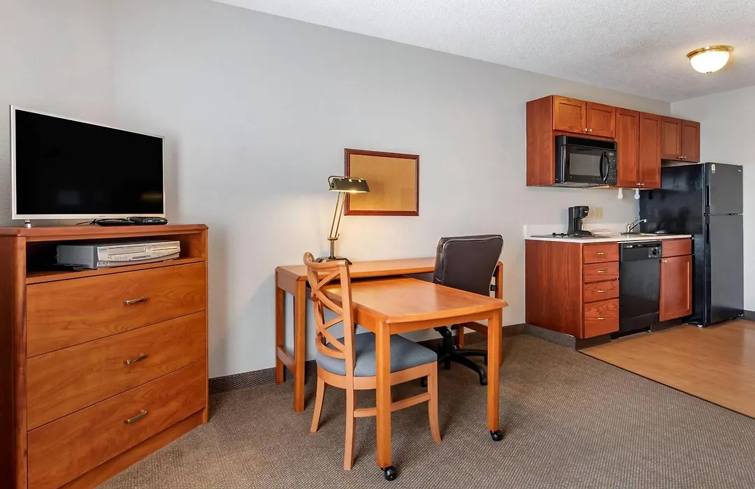 Mainstay Suites Emporia-1